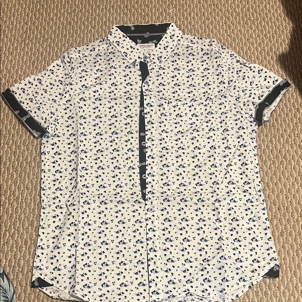 Men's White and Black Patterned Shirt